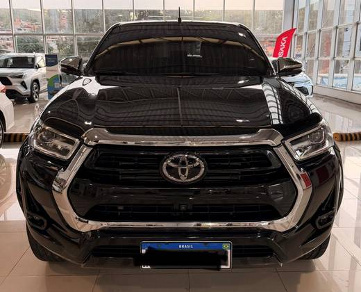 TOYOTA HILUX 2.8 D-4D TURBO DIESEL CD SRX PLUS 4X4 AUTOMÁTICO TOYOTA HILUX 2.8 D-4D TURBO DIESEL CD SRX PLUS 4X4 AUTOMÁTICO